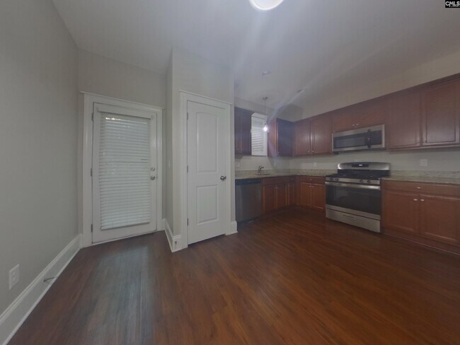 Building Photo - 141 Park Ridge Way