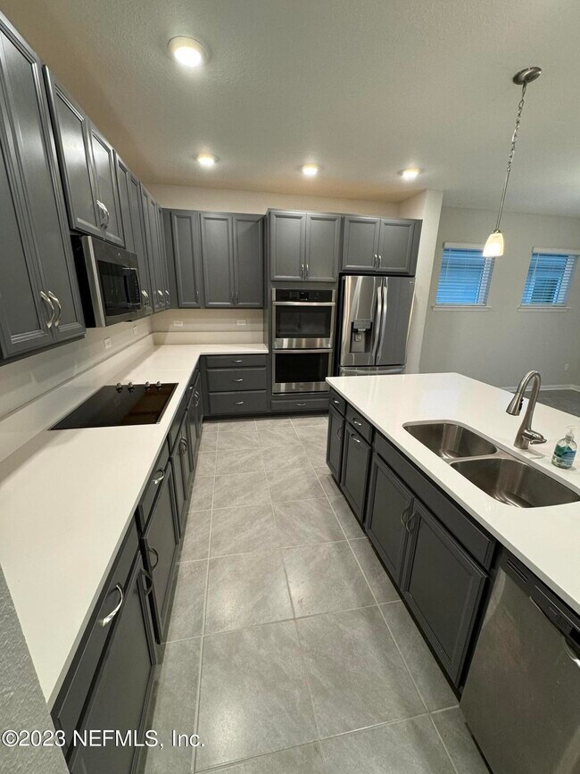 Building Photo - 5627 Hampton Creek Rd