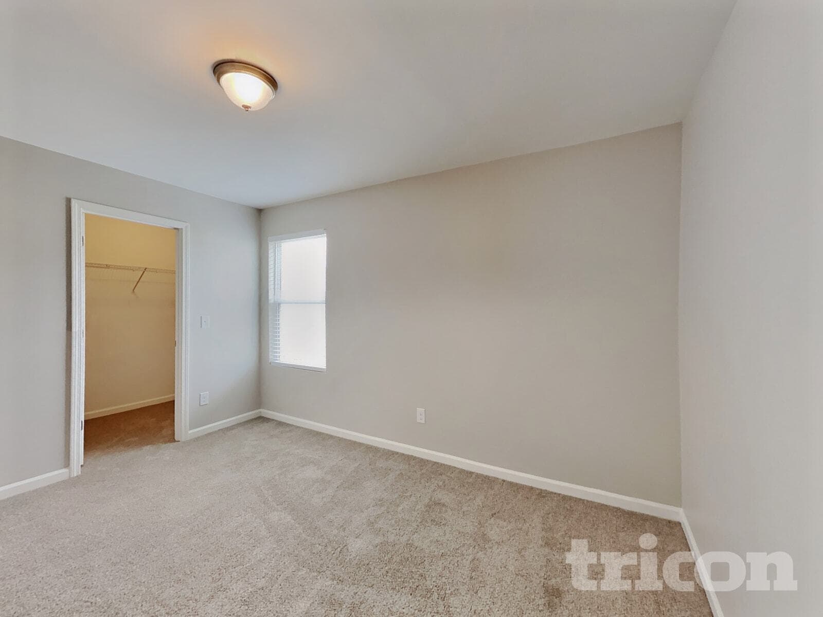 Building Photo - 1711 Sawtooth Ct