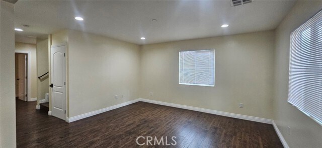 Building Photo - 611 E 75th St