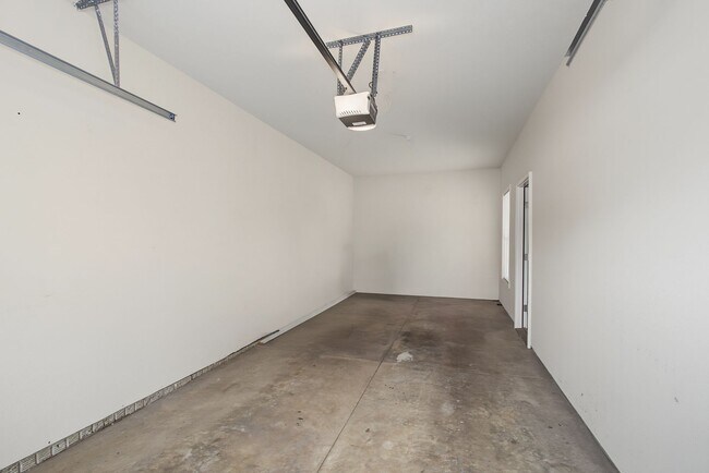 Building Photo - 106 Essex Ln