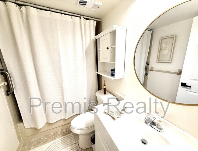 Building Photo - 90 S Highland Ave