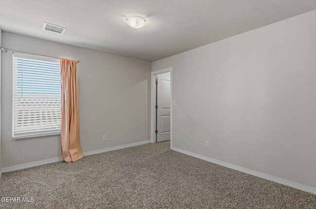 Building Photo - 7509 Enchanted Pk Dr