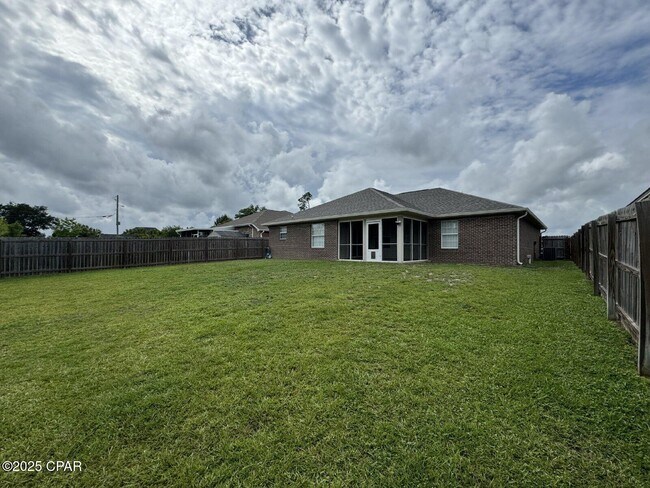 Building Photo - 3549 Azalea Way
