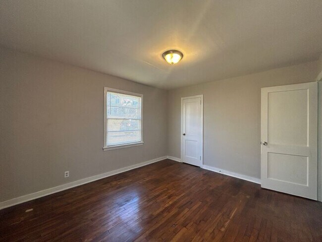 Building Photo - 1429 47th St Ensley