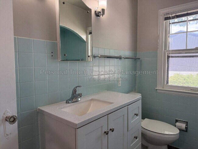 Building Photo - 704 8th St S