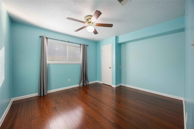 Building Photo - 11506 Wolf Run Ln