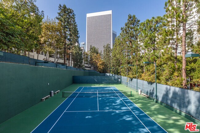 Building Photo - 2102 Century Park Ln