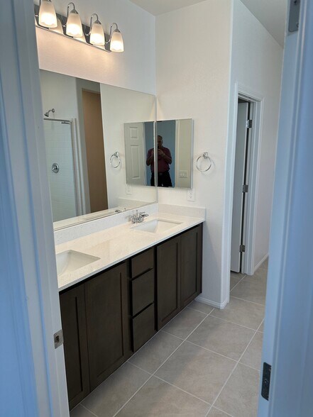 Building Photo - 1014 Warsaw Ave