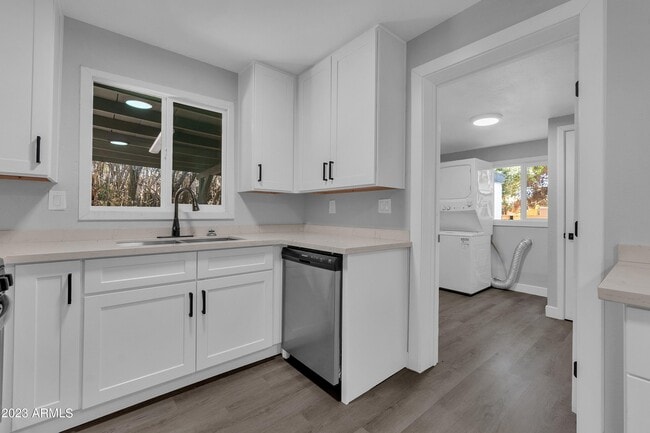 Building Photo - 3110 N 39th St