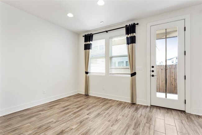 Building Photo - 9109 Moonstone Dr
