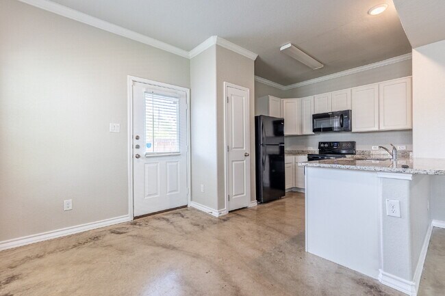 Building Photo - 6265 Eddie Way