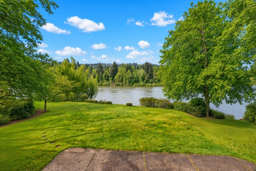 Main river view - 1645 SE Oak Shore Ln
