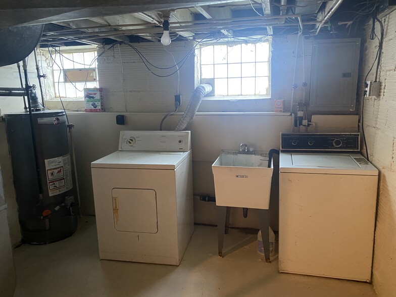 Building Photo - 310 Beaver St