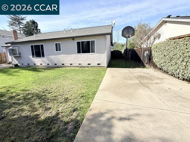 Building Photo - 2321 Talavera Dr