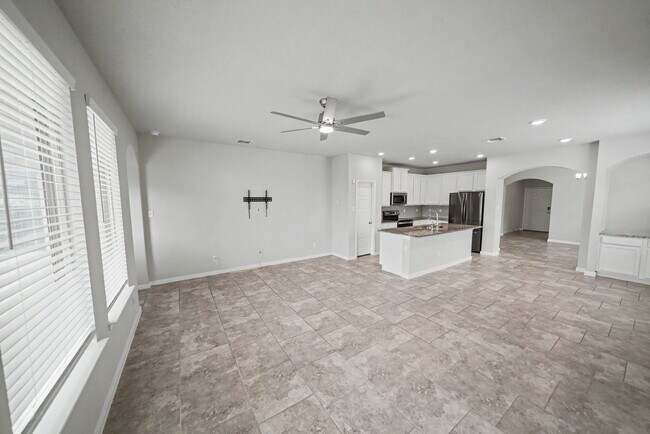 Building Photo - 6810 Comanche Band