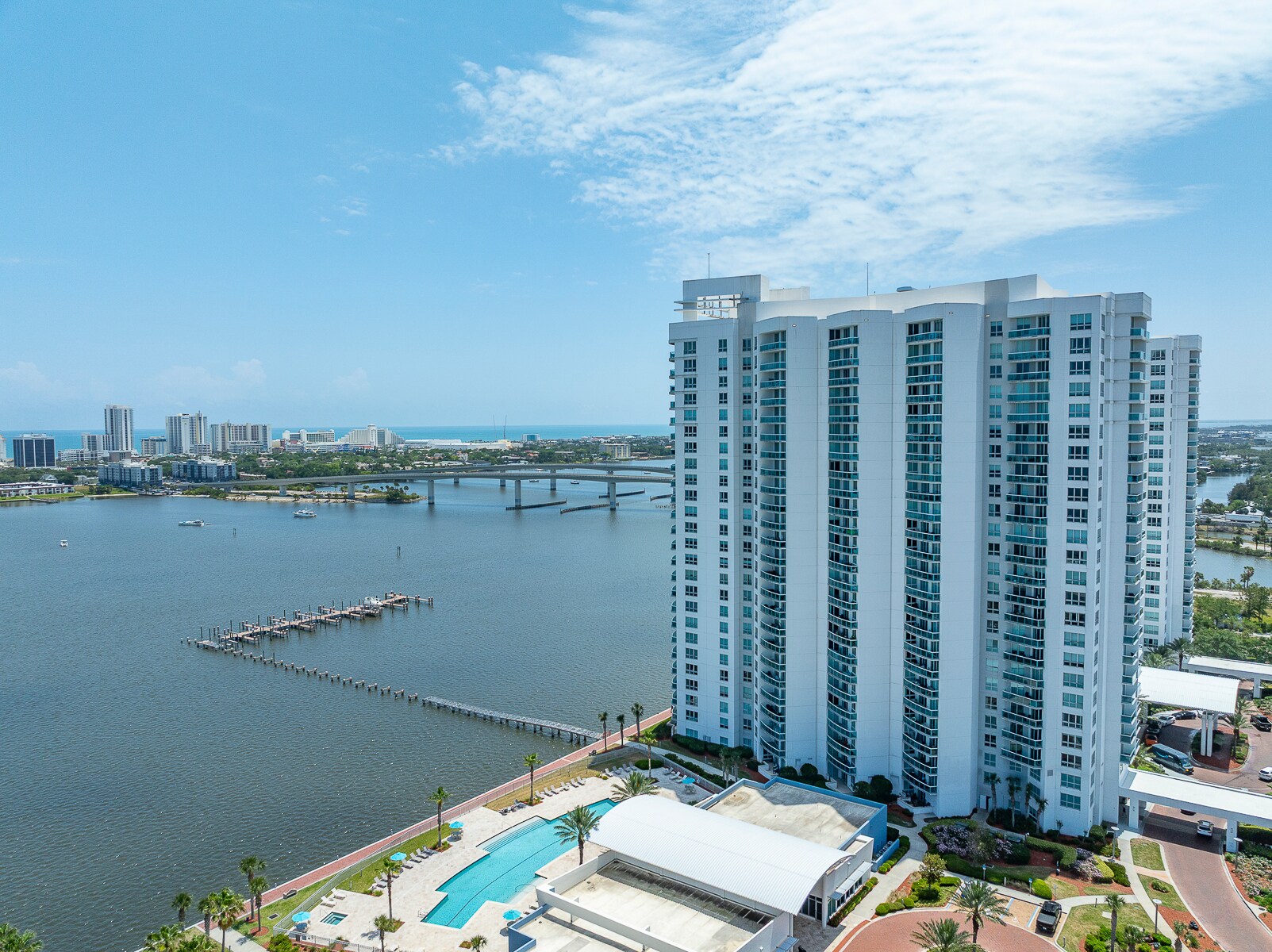 Building Photo - 231 Riverside Dr