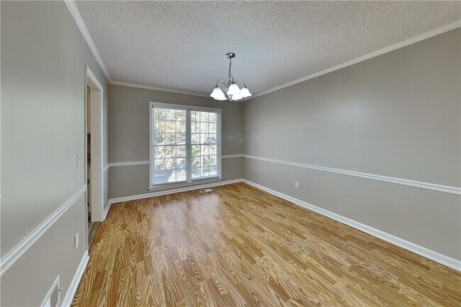 Building Photo - 39 Waterford Pl