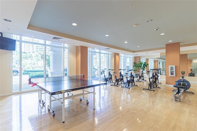 Building Photo - 511 SE 5 Ave