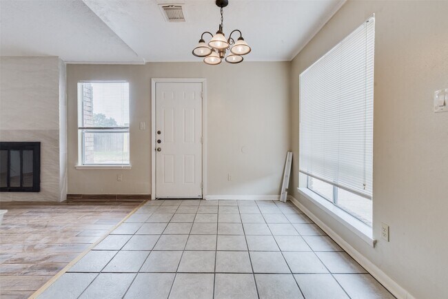 Building Photo - 22206 N Fork Dr