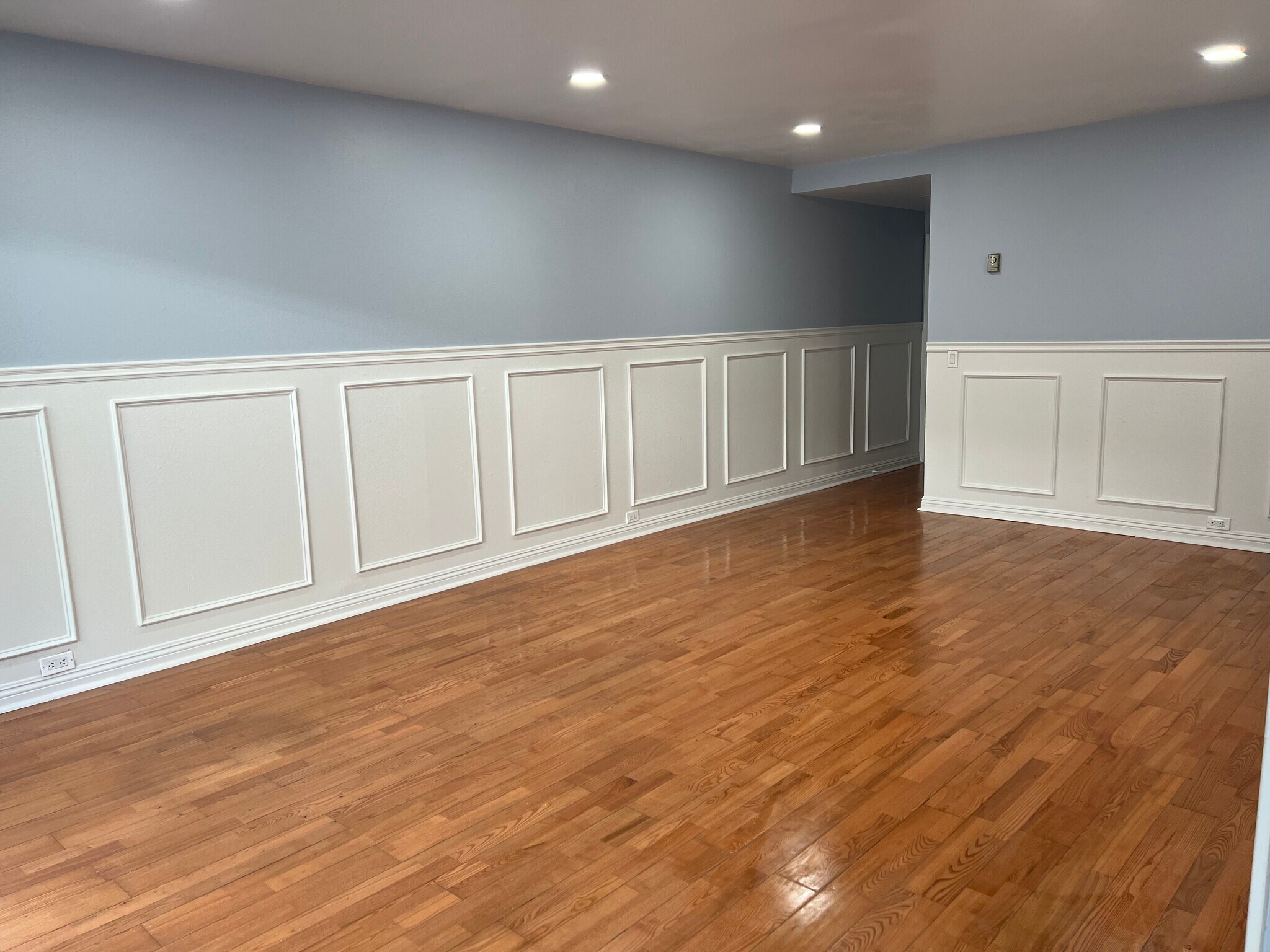 Building Photo - 3939 E Allin St