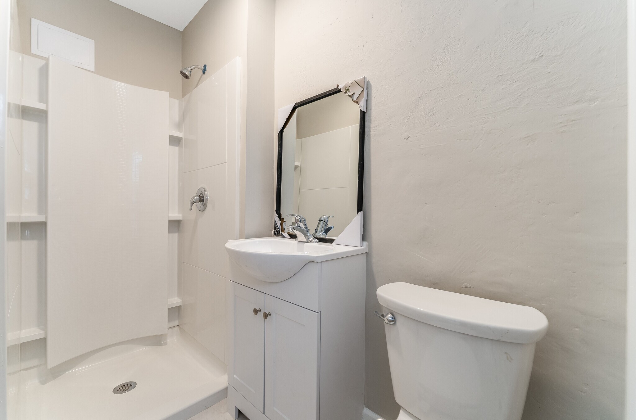 Building Photo - 22 Park Ave