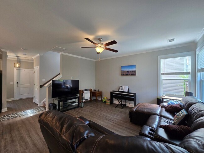 Building Photo - Rare find in Camden, SC - Gorgeous home on...