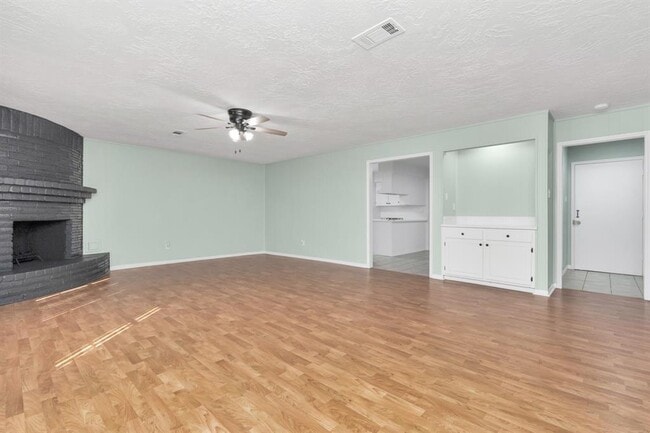 Building Photo - 1811 Eastfield Dr