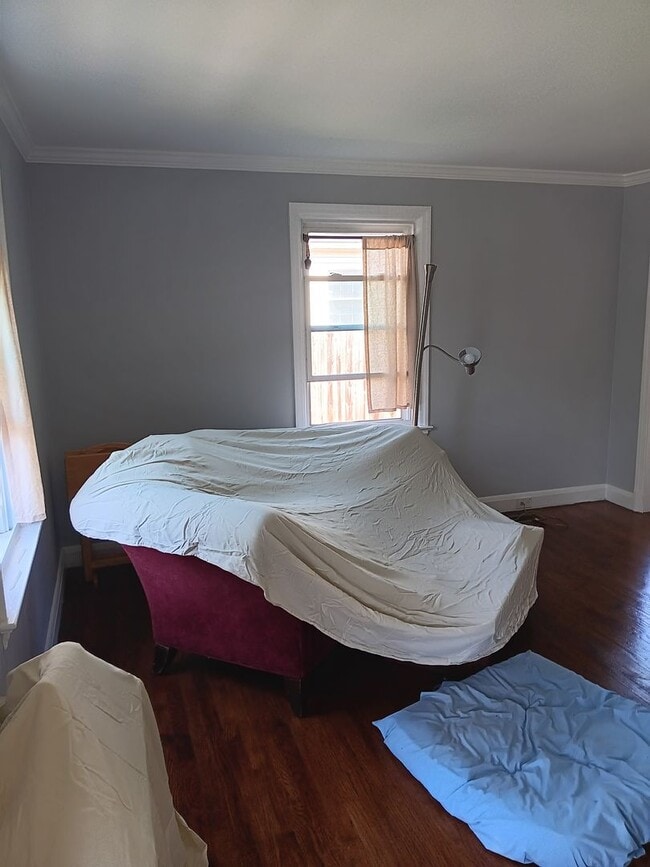 Building Photo - 2 Bedroom, 1 Bath Single Family Home on Cu...