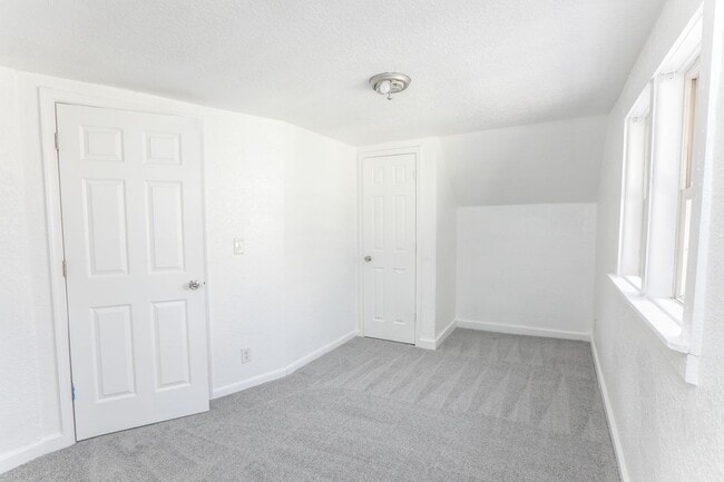 Building Photo - Beautiful Cape Cod Style home for Rent!  BONUS MILITARY / FIRST RESPONDER DISCOUNT!