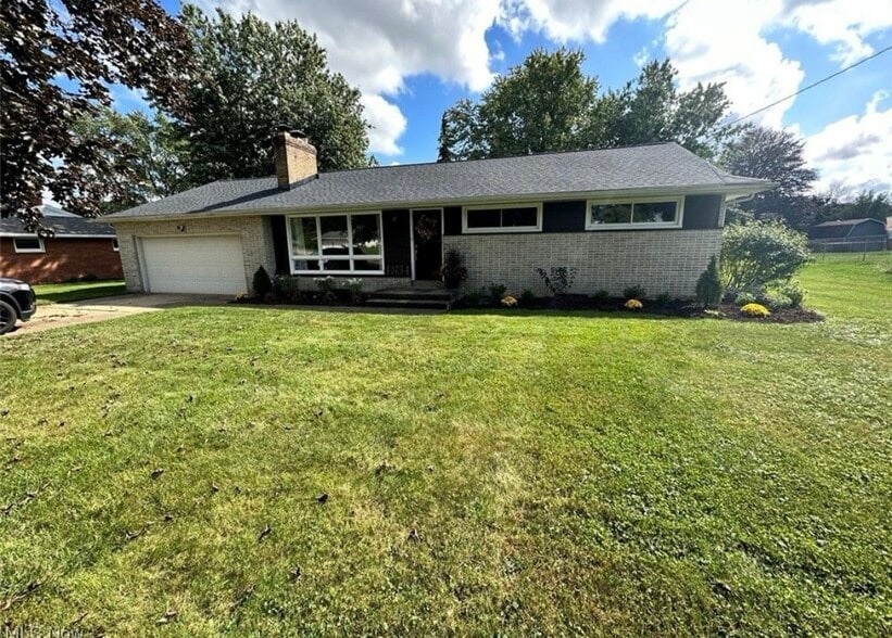 Primary Photo - 4834 Echovalley St NW