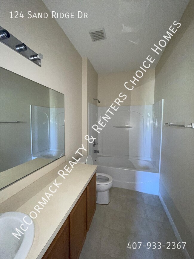 Building Photo - 124 Sand Ridge Dr