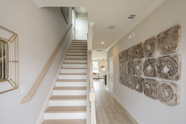 Building Photo - 5339 Bellflower Hls