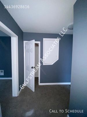 Building Photo - 425 S Vincent St