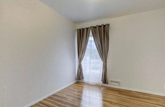 Building Photo - Charming Single-Family Home in Virginia Village, Denver