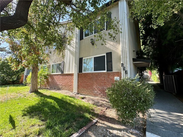 Primary Photo - 157 Esperanza Ave