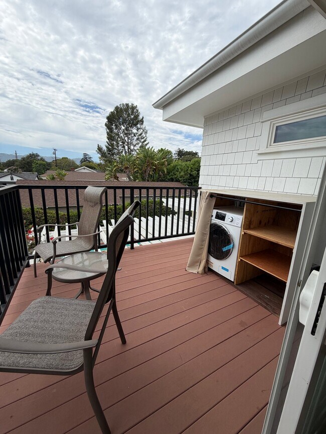 Building Photo - 4759 La Canada Blvd