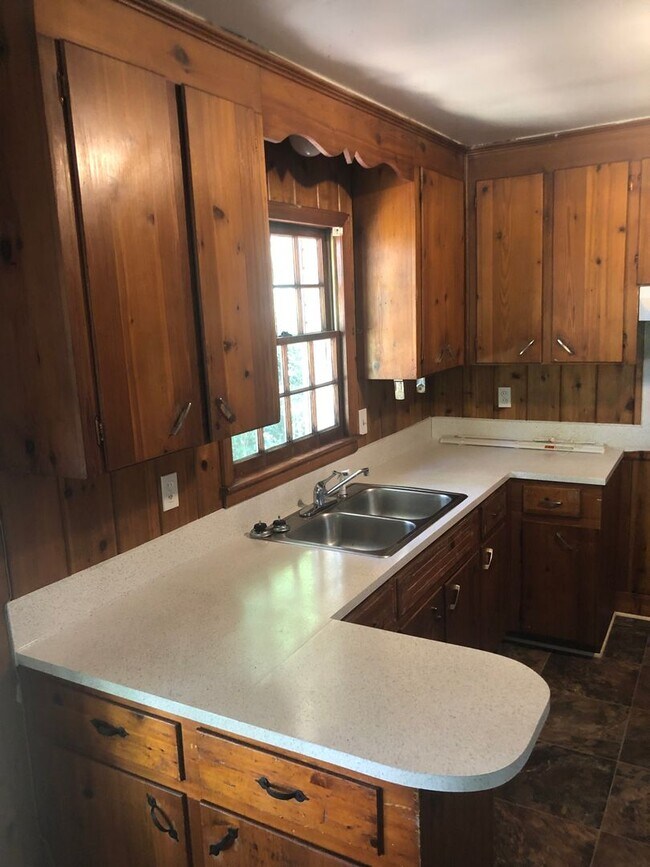 Building Photo - 3024-3026 Amity Garden Duplex