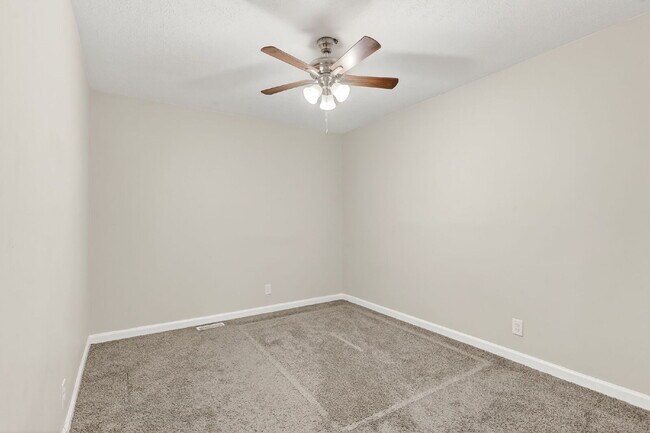 Building Photo - Spacious 5-Bedroom Retreat with 2.5 Baths in Saint Pauls – Your Dream Home Awaits!