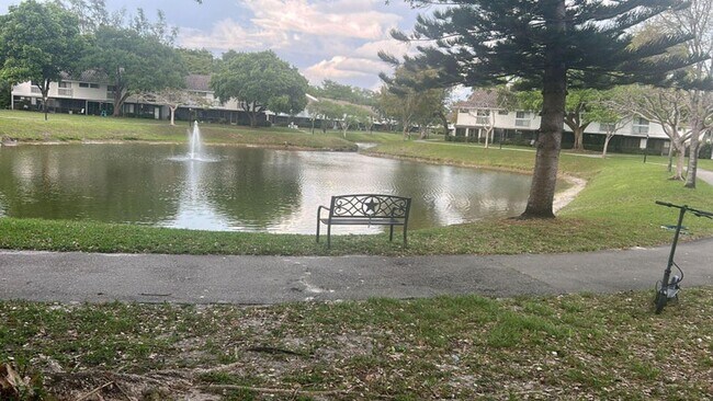 Building Photo - 7690 Lago Del Mar Dr