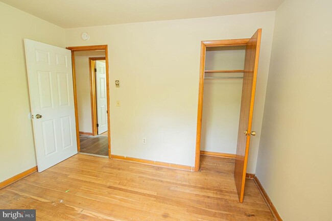 Building Photo - 5722 Rip Wil Dr