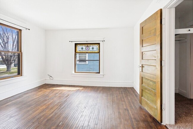 Building Photo - 246 Western Ave