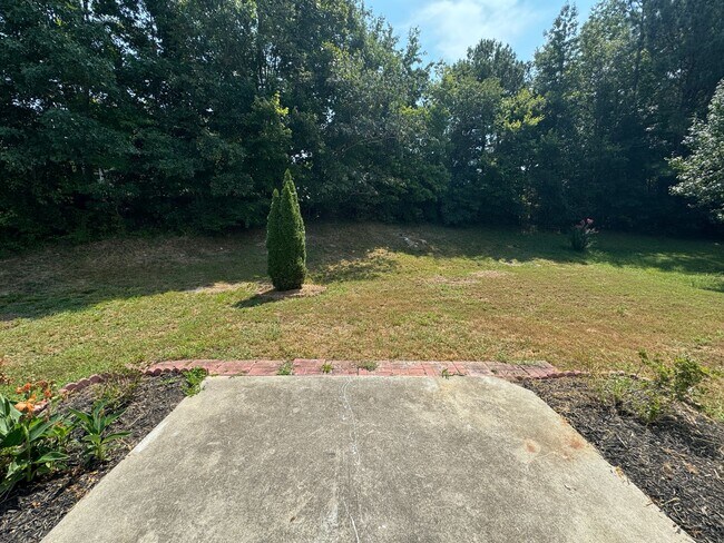 Building Photo - Fully Updated 4 Bedroom Home in Raleigh