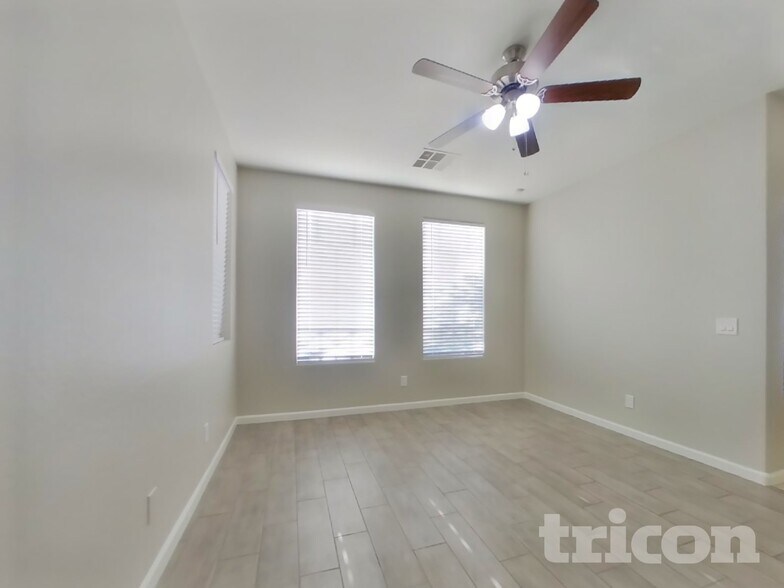 Building Photo - 14714 N 176th Ln