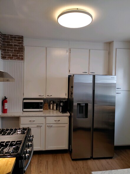 Kitchen - 735 Amherst St