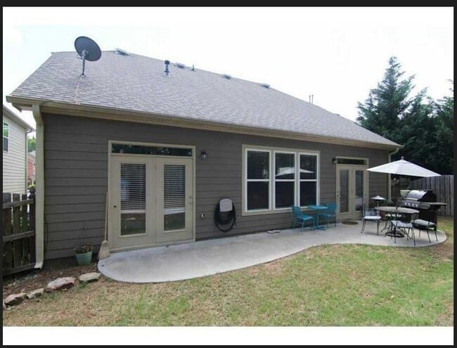 Building Photo - 4595 Essen Ln
