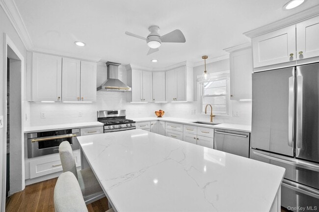 Building Photo - 780 Scarsdale Ave