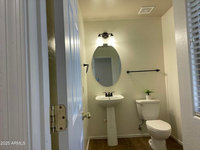 Building Photo - 22038 W Mohave St