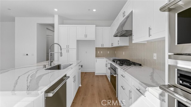 Building Photo - 107 Pansy