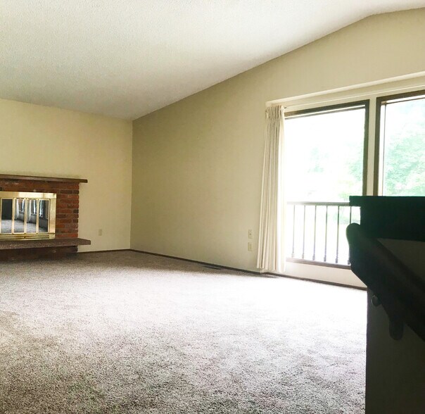 Building Photo - 721 W Bowling Rd